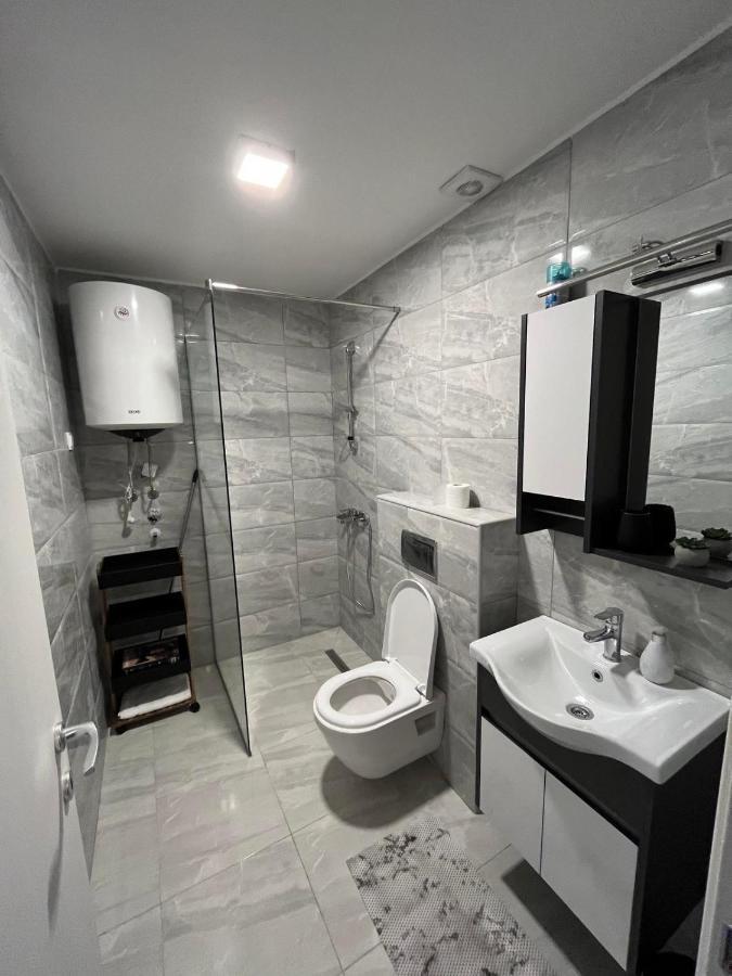 Apartmani Stari Aerodrom Podgorica Luaran gambar